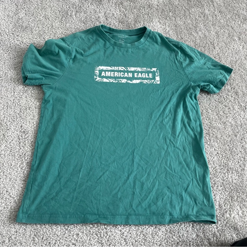American Eagle tee